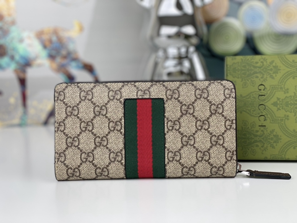 グッチ財布コピー背面デザイン